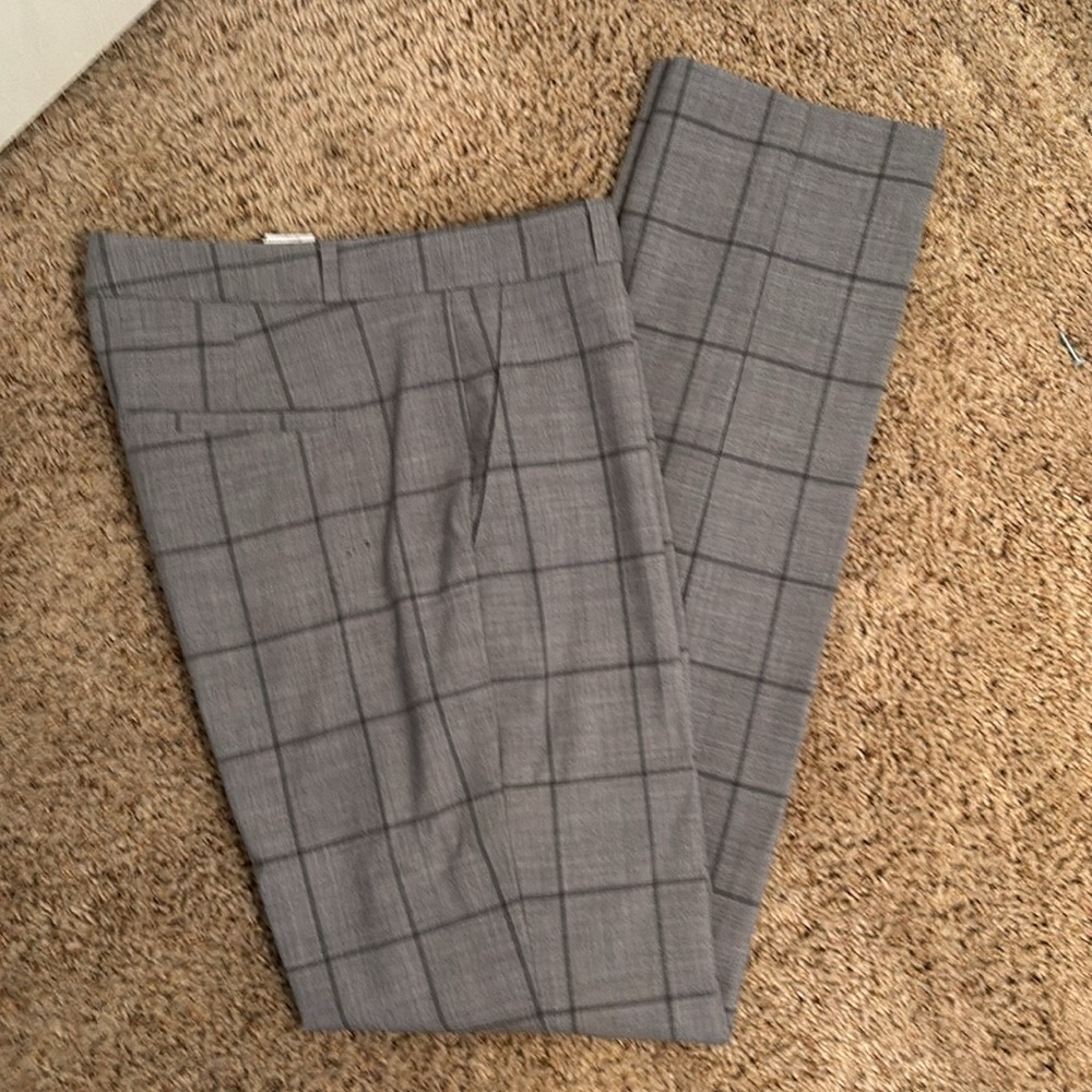 Banana Republic grey dress pants size 4Long.